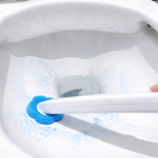 La brosse WC hygiénique sans contact avec têtes jetables